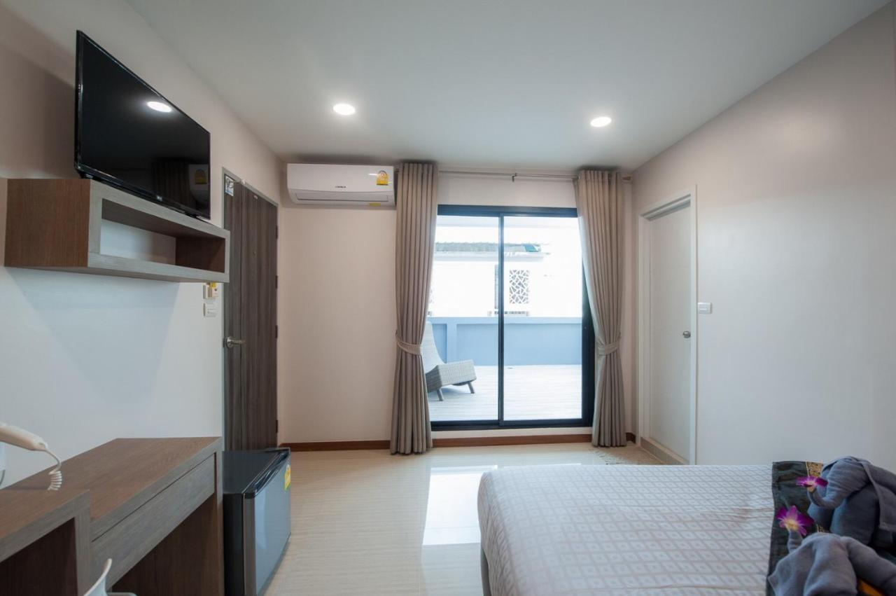 The Moon Night Hotel Bangkok Buitenkant foto