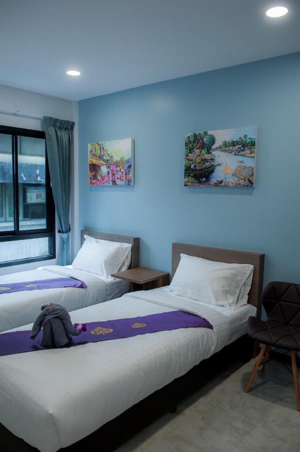 The Moon Night Hotel Bangkok Buitenkant foto